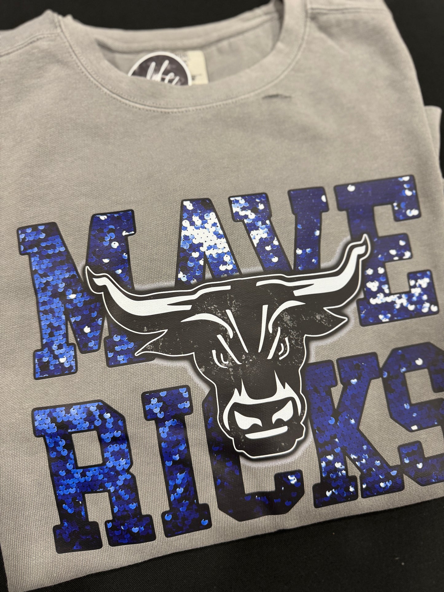 XL. CREWNECK.