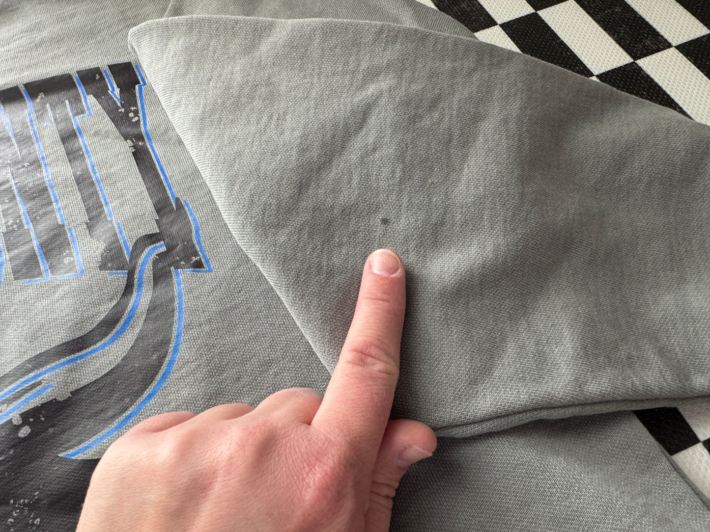 LARGE. CREWNECK. (Small stain-see picture)